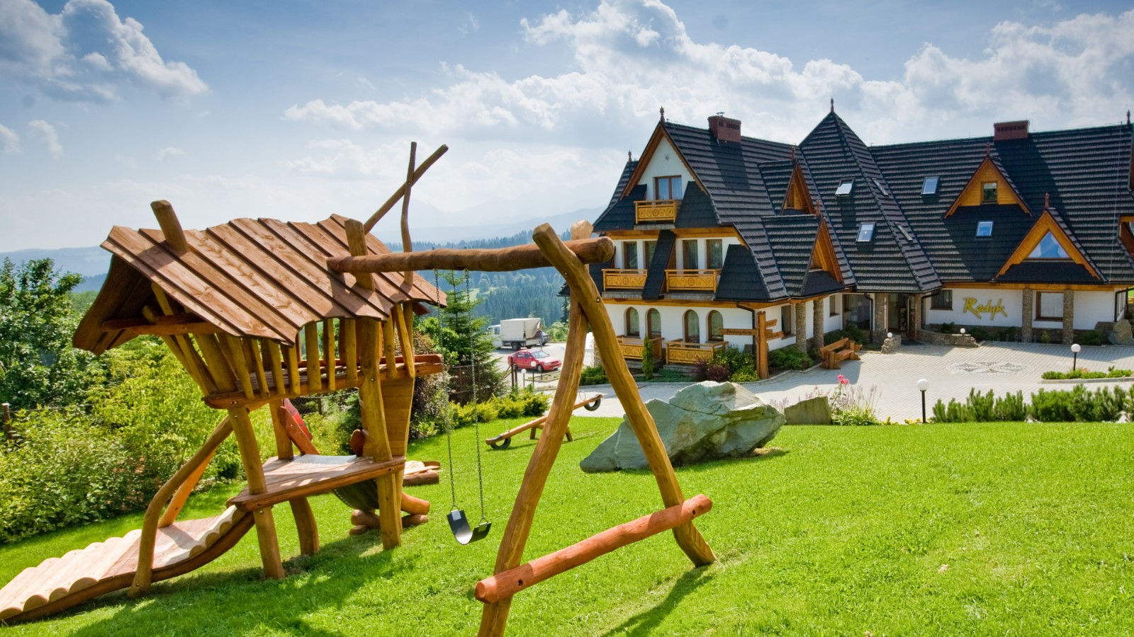 Hotel Redyk - výhľad na hory
